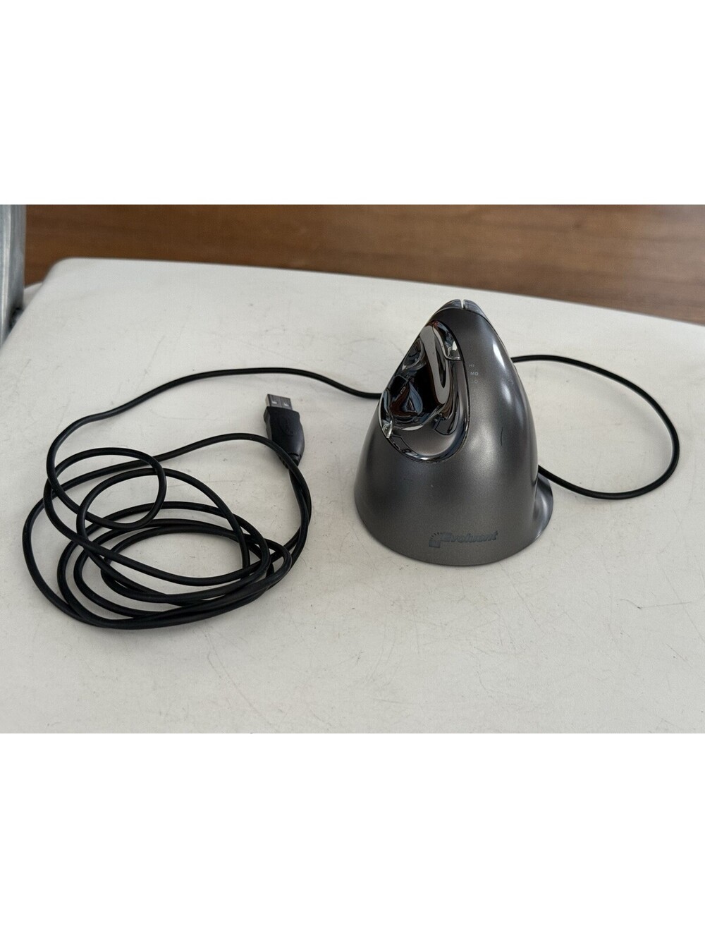 Evoluent VM4R VerticalMouse 4 Right Hand Ergonomic Mouse Flawed , Working